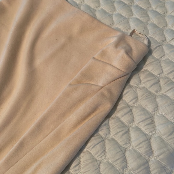 Guy Laroche Paris cream cashmere skirt sz 4 - Picture 2 of 5